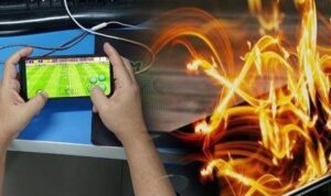 Trik Menggunakan Handphone Sambil di Charger